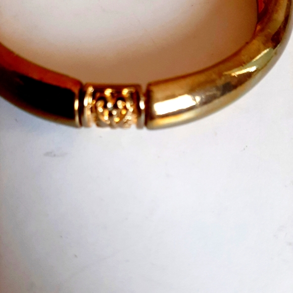 Vintage Goldtone Bracelet - Picture 5 of 6